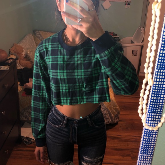 Southern Lady Plaid Raw Hemmed Crop Top - Picture 2 of 7